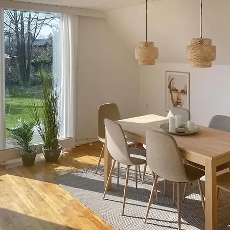 Lovely In With Wifi Holiday home